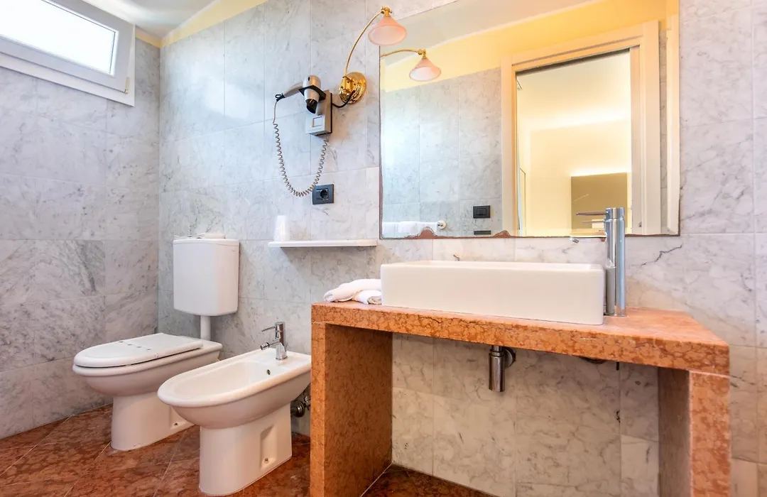 Hotel Consuelo-1